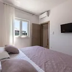 فيلة Ana