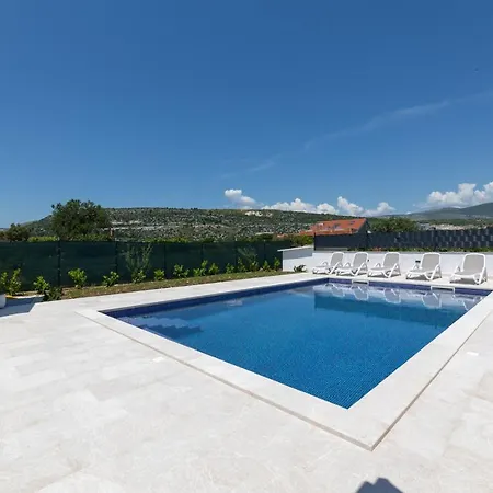 Villa Ana